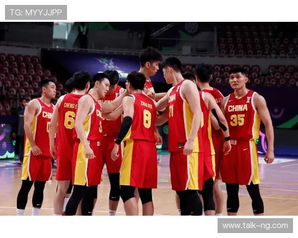 中国男篮激战日本晋级亚洲杯四强 年轻球员崭露头角全场表现引关注