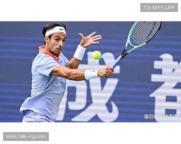 网球赛场新星崛起 击败世界冠军赢得重大赛事首冠